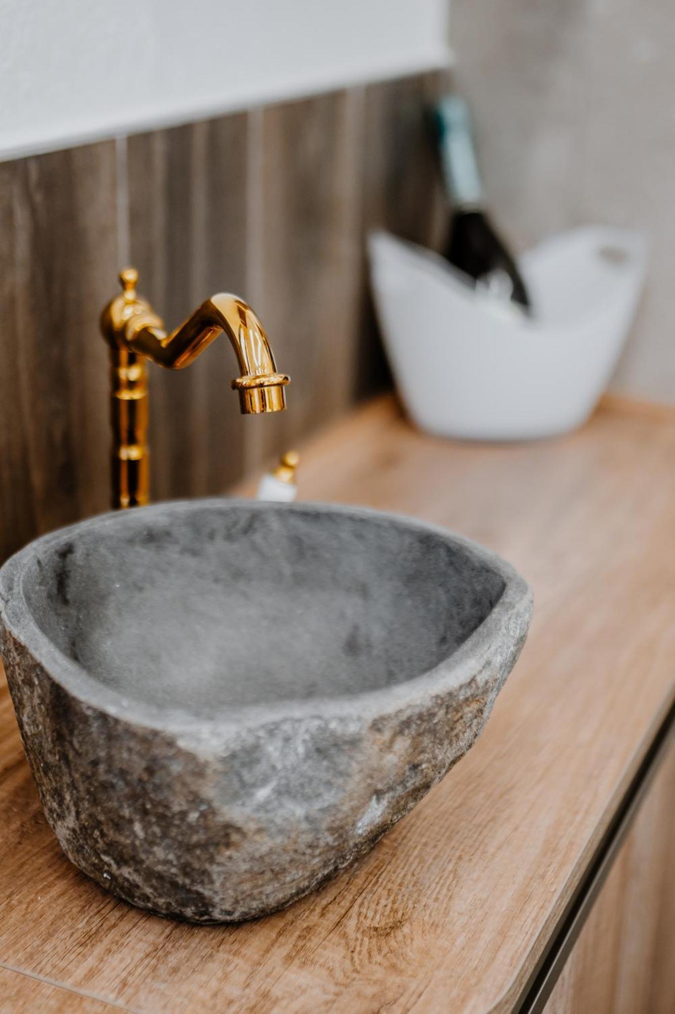 Luxuite Spa Con Piscina E Jacuzzi Αλμπερομπέλο Εξωτερικό φωτογραφία